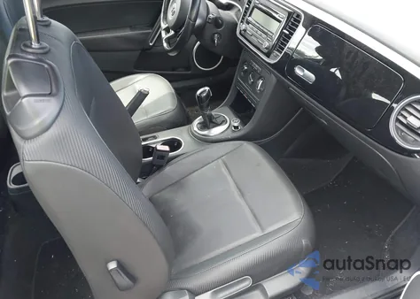 2012 Volkswagen Beetle 2.5L z USA, uszkodzony, nr VIN 3VWJP7AT1CM623501